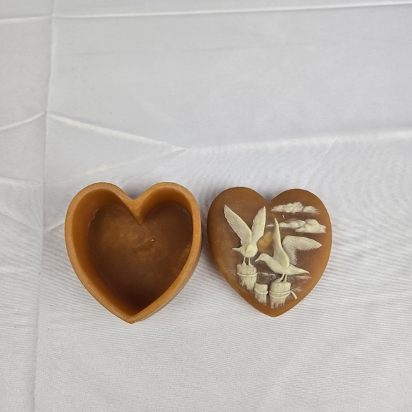 VTG 1974 Design Gifts Intern'l Seagulls Incolay Stone Carved  Heart Trinket Box - Picture 7 of 12
